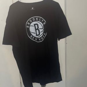 Men’s Fanatics Size 2XL T-shirt.